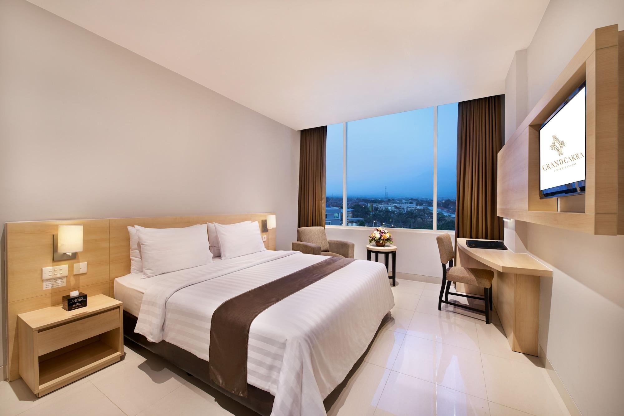 Grand Cakra Hotel Маланг Екстериор снимка