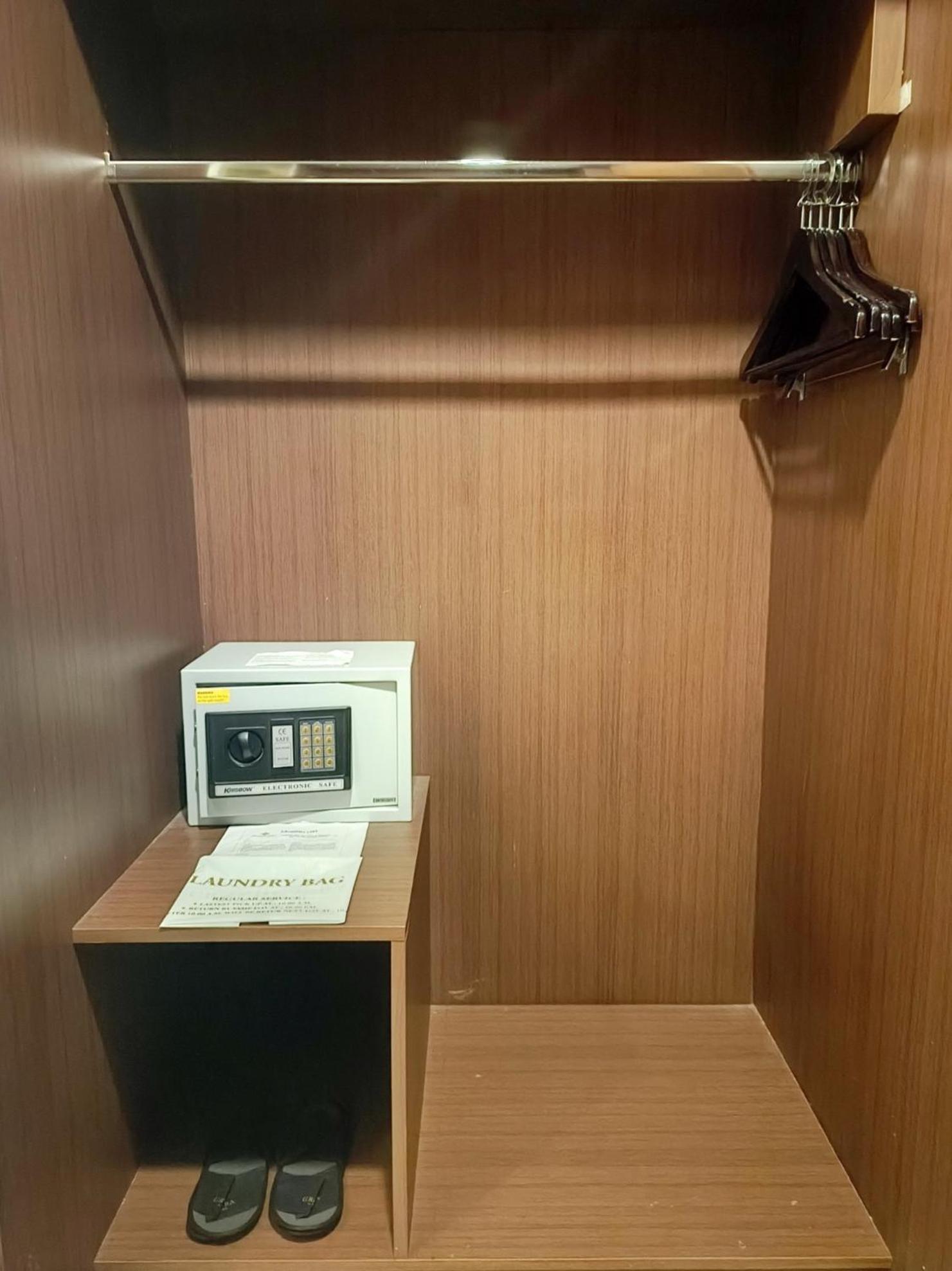 Grand Cakra Hotel Маланг Екстериор снимка