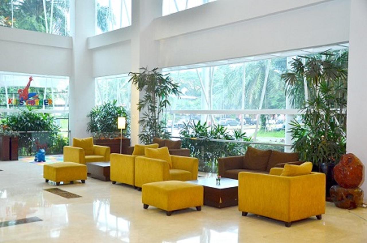 Grand Cakra Hotel Маланг Екстериор снимка
