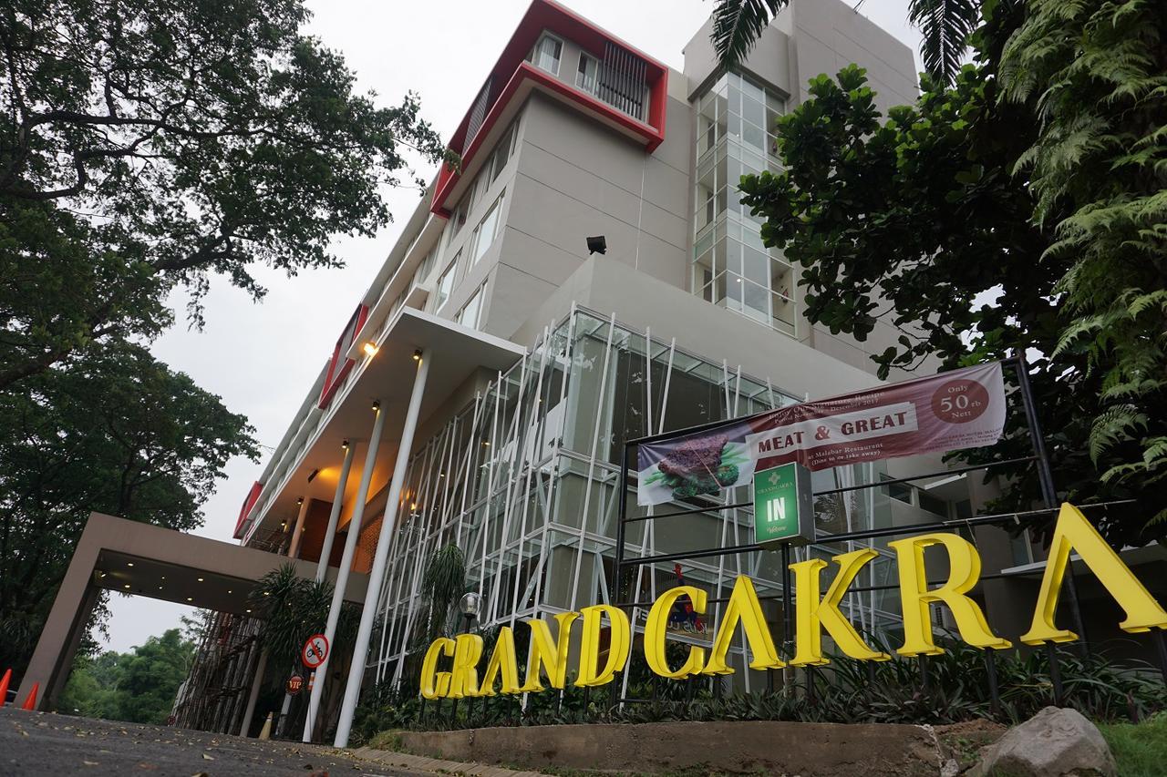 Grand Cakra Hotel Маланг Екстериор снимка