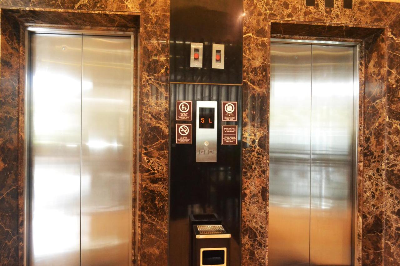 Grand Cakra Hotel Маланг Екстериор снимка